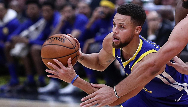 Stephen Curry NBA tarihinin 3 lük rekorunu kırdı!