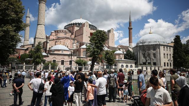 Türkiye 2023 yılının ilk 2 ayında 4 milyon yabancı ziyaretçiyi ağırladı