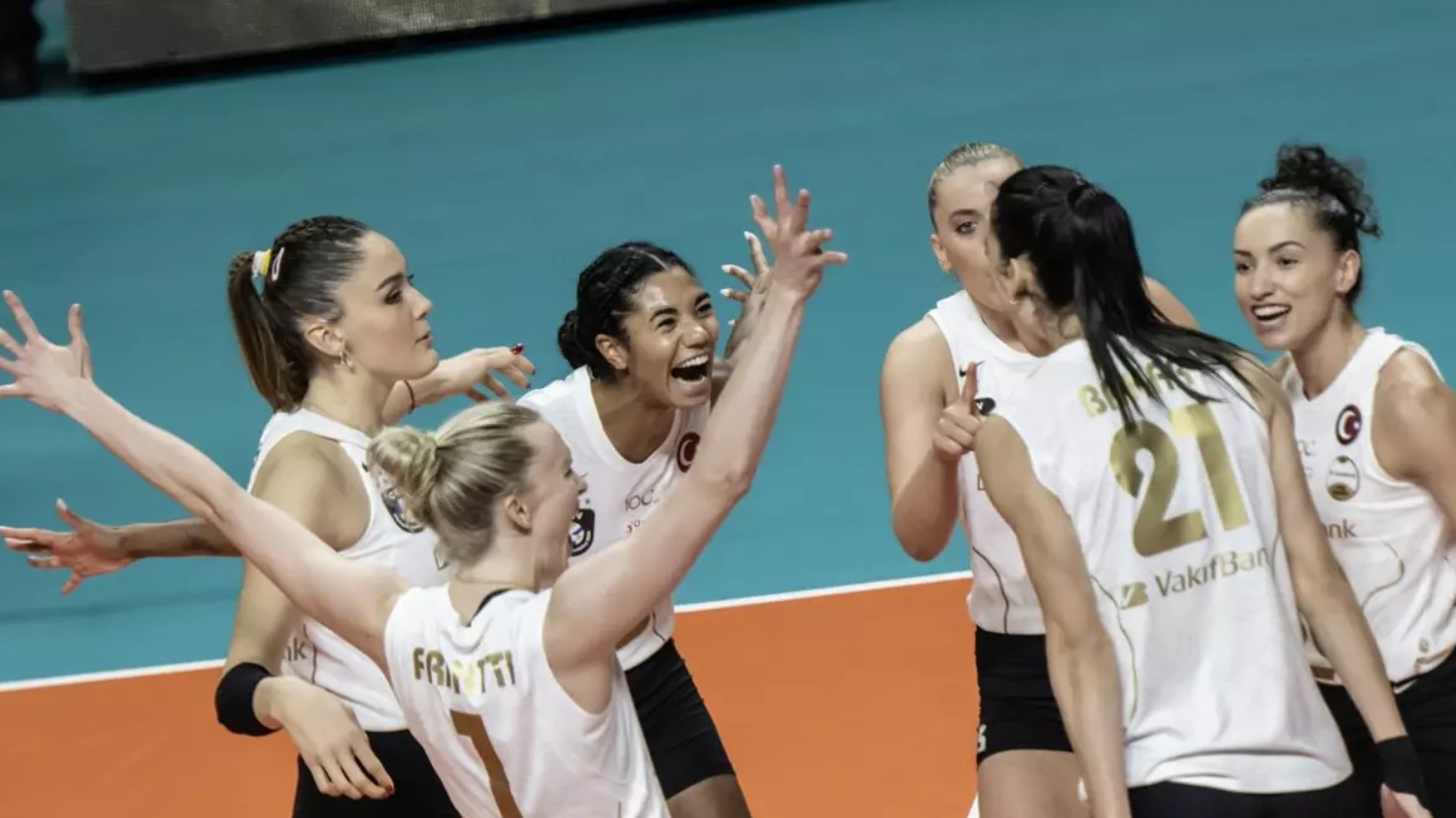 Sultanlar Ligi nde derbi heyecanı: Vakıfbank, Fenerbahçe Opet e karşı