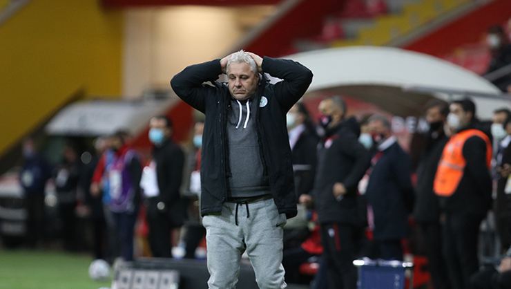 Süper Lig ekibinde teknik direktörle yollar ayrıldı