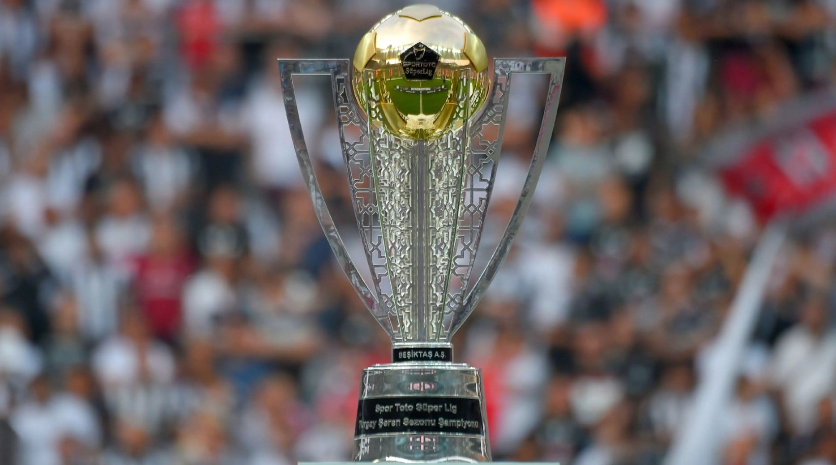 Süper Lig de büyük şok! Altı kulüp UEFA lisansı alamadı