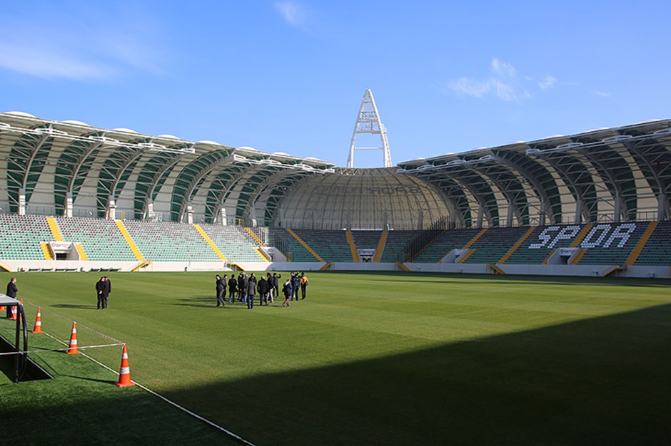 Süper Lig e çıkacak son takım bu stadyumda belli oluyor