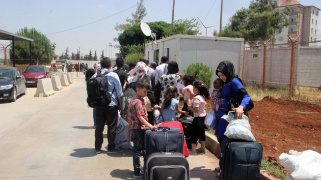 Suriyeliler tatilden dönmeye başladı