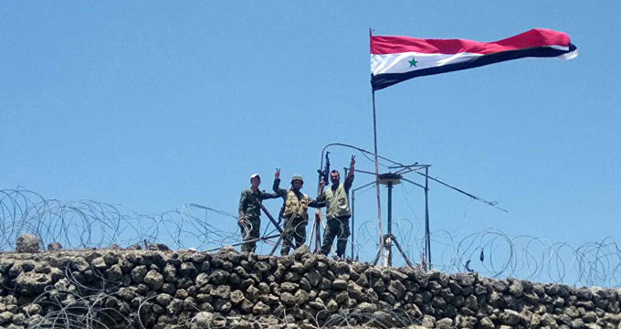 Suriye Menbiç e bayrak dikti