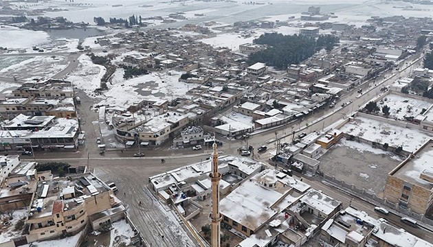 Suriye yıllar sonra beyaza büründü