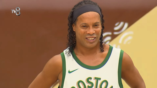 Survivor a gelen Ronaldinho, Nagihan ı uyardı!