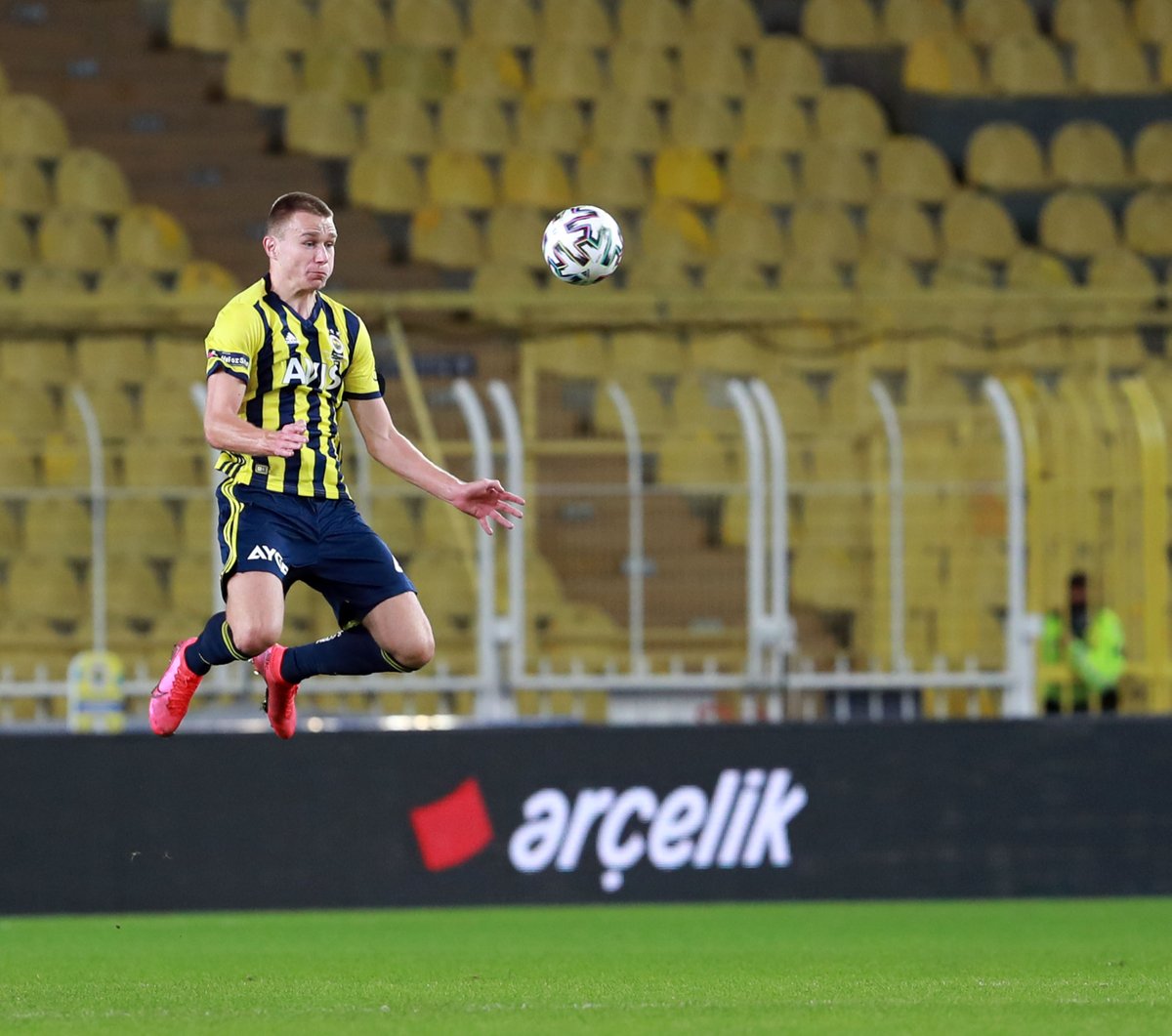 Fenerbahçe Szalai nin fiyatını belirledi