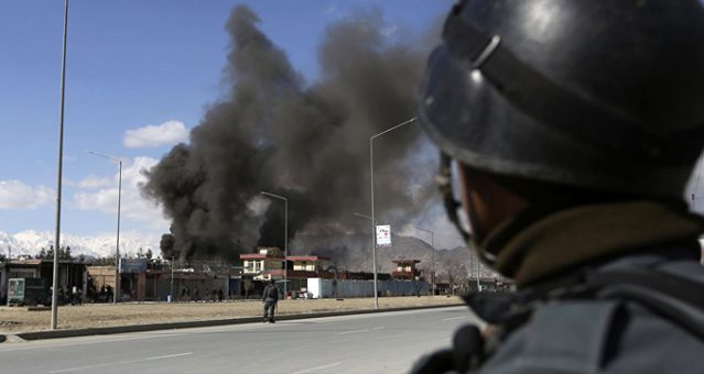 Taliban, güvenlik güçlerini hedef aldı