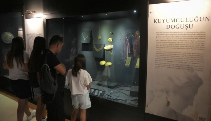 12 bin yıllık takılar Ankara'da sergileniyor
