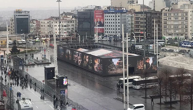 Taksim Meydanı kadınlara kapatıldı!