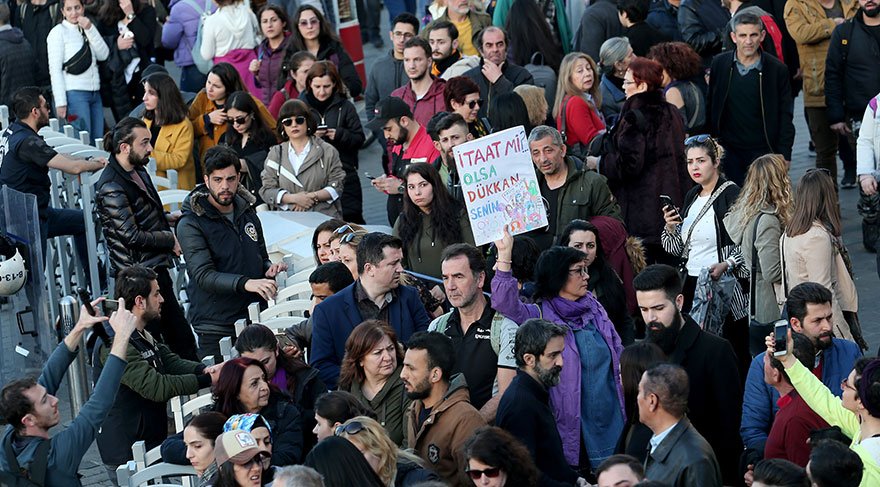 İstiklal’de Dünya Kadınlar Günü yürüyüşü