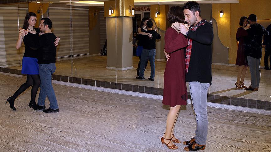 Van da tango ve salsa rüzgarı