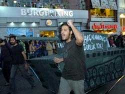 TAKSİM DE TANKLI 12 EYLÜL GÖSTERİSİ