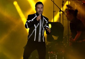 Herkes gider denize Tarkan gider İrlanda’ya