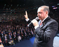AVRUPALI TÜRKLERE NASİHAT: ENTEGRE OLUN, ASİMİLE OLMAYIN
