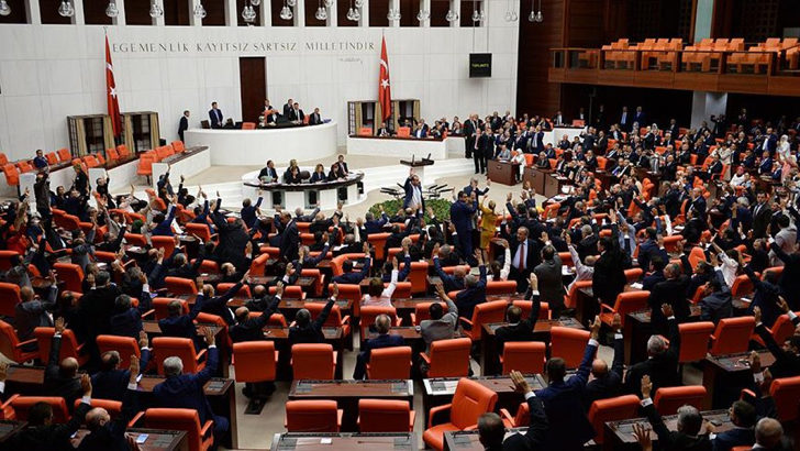 CHP, HSK seçimlerini AYM ye taşıdı