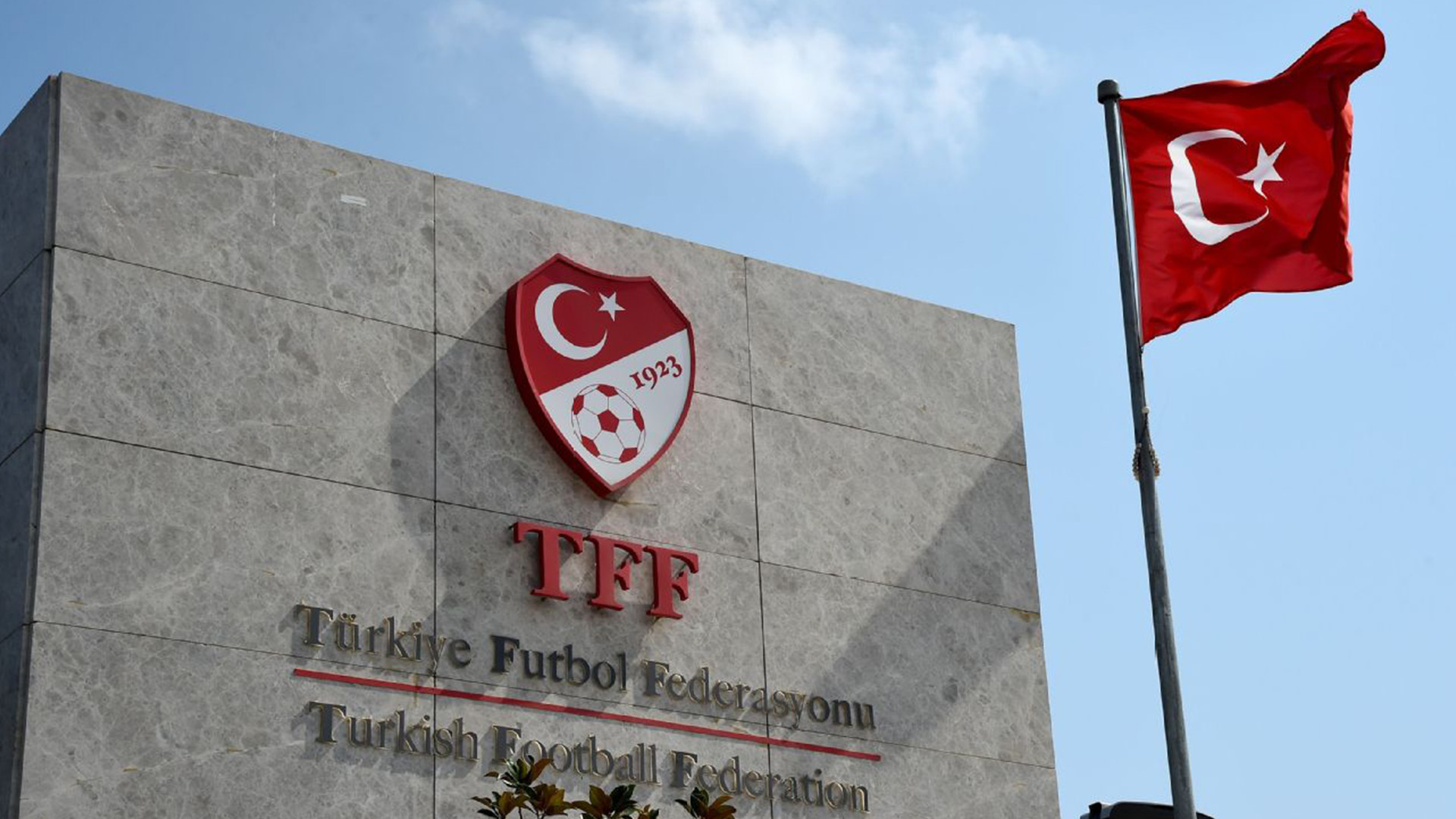 TFF, transfer ve tescil dönemlerini açıkladı