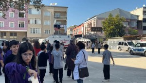 27 öğrenci zehirlenme şüphesiyle hastaneye kaldırıldı