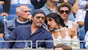 Brad Pitt sevgilisiyle tenis maçında