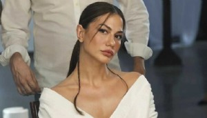 Demet Özdemir imaj tazeledi! Saçlarını kısacık kestirdi