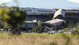İspanya'da iki hızlı tren çarpıştı: 46 can kaybı, 150 yaralı var!
