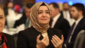 Fatma Betül Sayan Kaya istifa etti! AK Parti'deki tüm görevlerini bıraktı