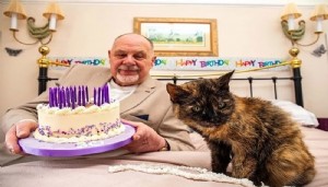 31 yaşındaki kedi dikkat çekti