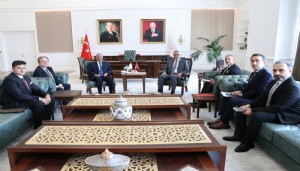Bakan Memişoğlu, D-8 Genel Sekreteri Mahmood ile sağlıkta iş birliğini görüştü