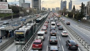 Okullar açıldı, trafik kapandı!