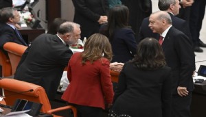 Erdoğan, DEM grubuyla tokalaştı