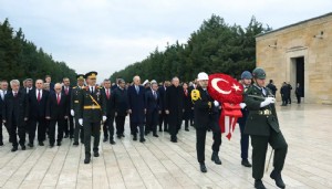 Türkiye Cumhuriyeti 103 yaşında! Cumhurbaşkanı Erdoğan ve devlet erkanı Anıtkabir'i ziyaret etti