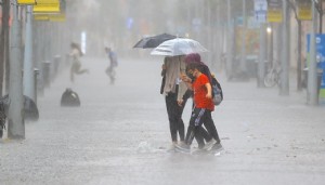 Meteoroloji'den 10 ile uyarı: Kuvvetli rüzgar ve fırtına geliyor