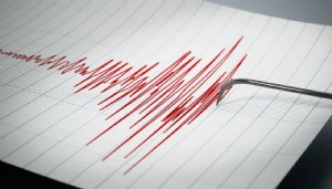 7,7 büyüklüğünde deprem: Tsunami uyarısı yapıldı