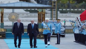 Külliye'de Tokayev'e resmi tören