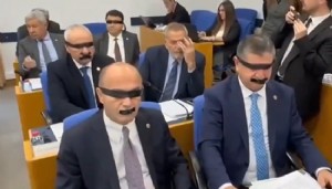 Meclis'te milletvekillerinden Halk TV protestosu