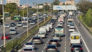 Sabah saatlerinde trafik kilitlendi
