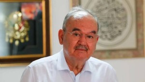 Burhan Özfatura vefat etti