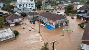 Sakarya sağanak yağışa teslim oldu
