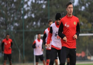 Es-es te  Gekas sız antreman!