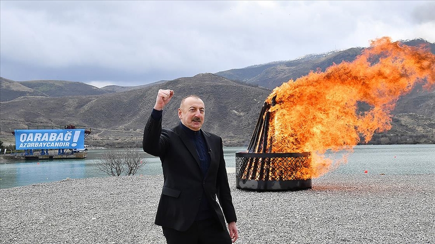 Aliyev Karabağ da Nevruz ateşini yaktı