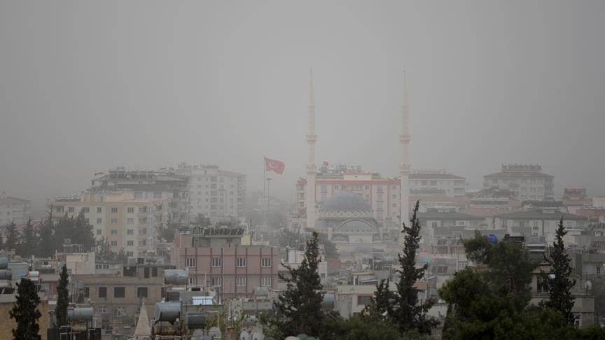 Toz bulutu 2 ilde hayatı olumsuz etkiliyor