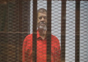 Mursi nin duruşması tekrar ertelendi!