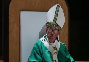 Papa  terör  kurbanları için dua etti!