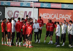 Galatasaray ı Orhan Atik çalıştırdı!