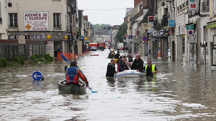 Doğal afetlerin Fransa ya zararı 10 milyar euro