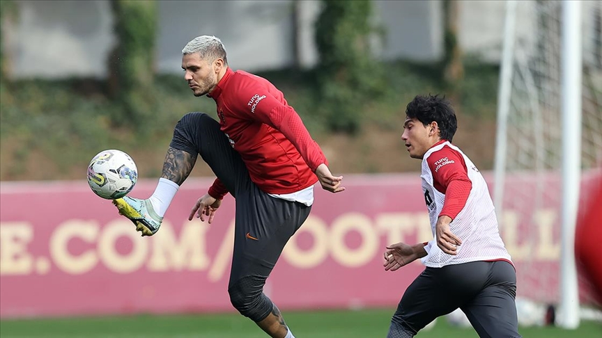 Galatasaray, hazırlıklarını sürdürüyor