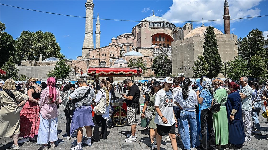 İstanbul u 9 ayda 13 milyon yabancı ziyaret etti