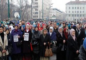 Saraybosna da  başörtüsü  yürüyüşü!