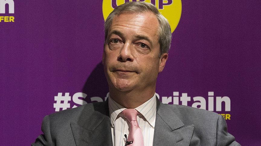 Brexit yanlısı lider istifa etti