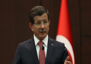 Davutoğlu, Beşiktaş ı tebrik etti!